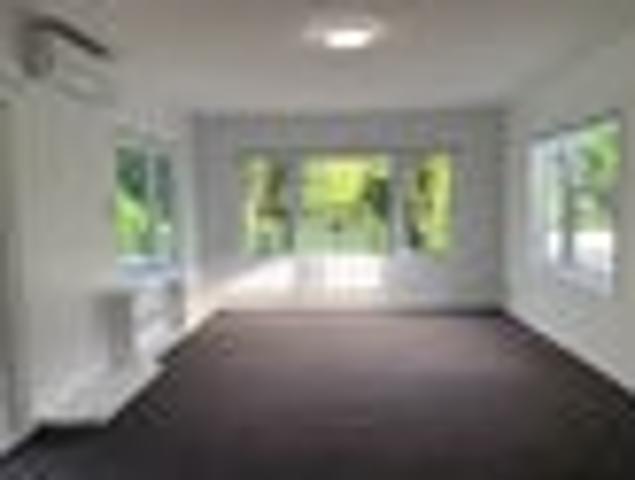House for rent in Birkdale, Kaipātiki