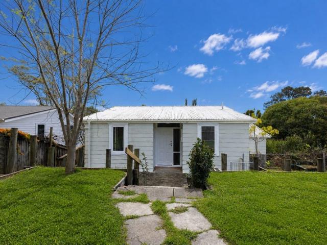 House for rent in Birkdale, Kaipātiki