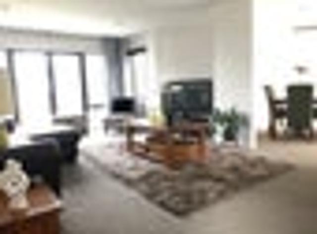 Townhouse for rent in Wairau Valley