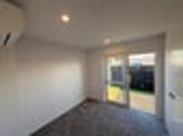 Townhouse for rent in Wairau Valley