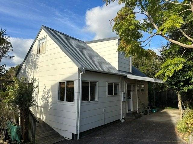 House for rent in Beach Haven, Kaipātiki