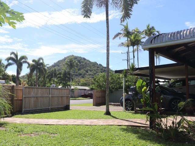 House for sale in Kewarra Beach, Queensland