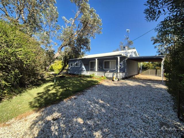 House for sale in Victoria