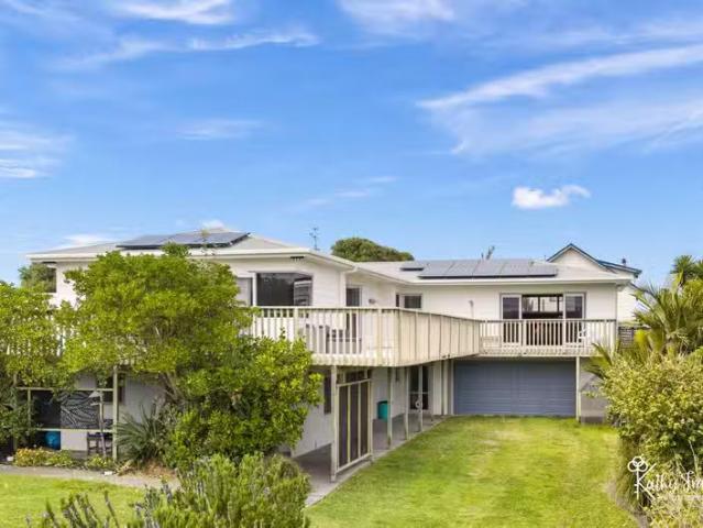House for sale in Baylys Beach, Kaipara District