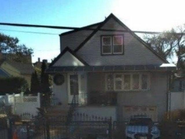 House for sale in Queens, Arverne