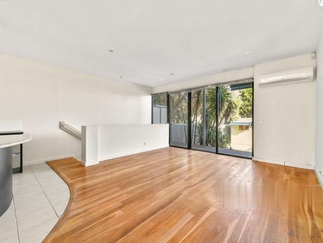 Townhouse for rent in Camerons Creek, Victoria
