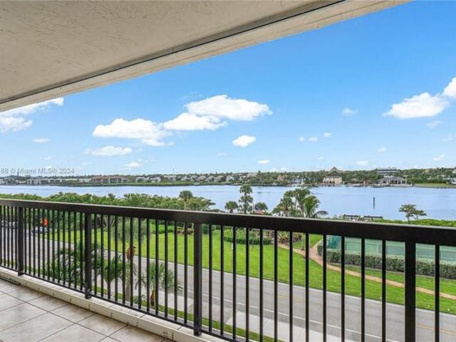 Condo for sale in Jupiter