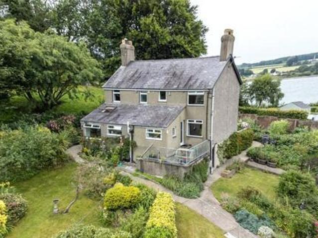 House for sale in Y Felinheli, Wales