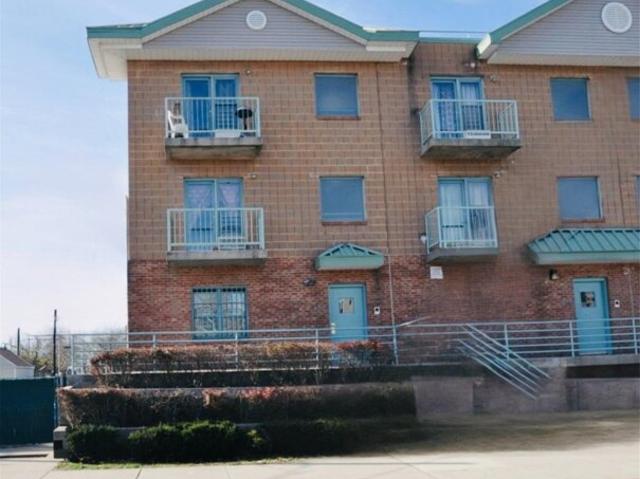 House for sale in Queens, Arverne