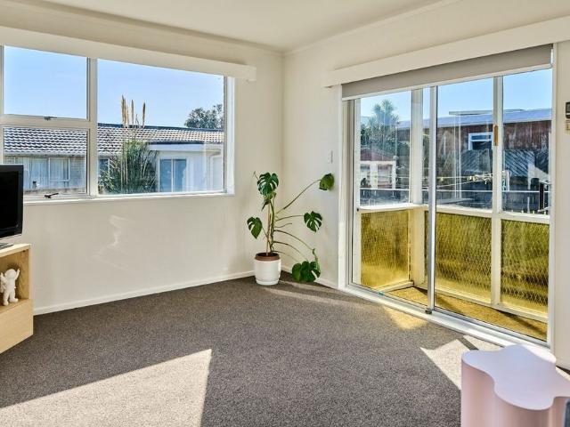 Townhouse for rent in Tītahi Bay, Porirua