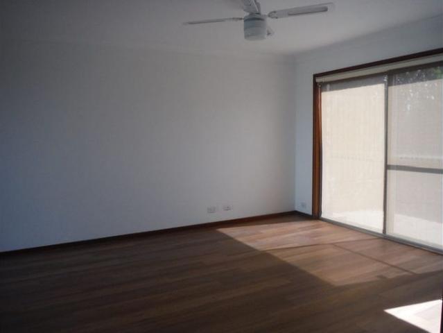 Townhouse for rent in Wollongong West, New South Wales