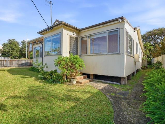 House for rent in Blue Bay, New South Wales