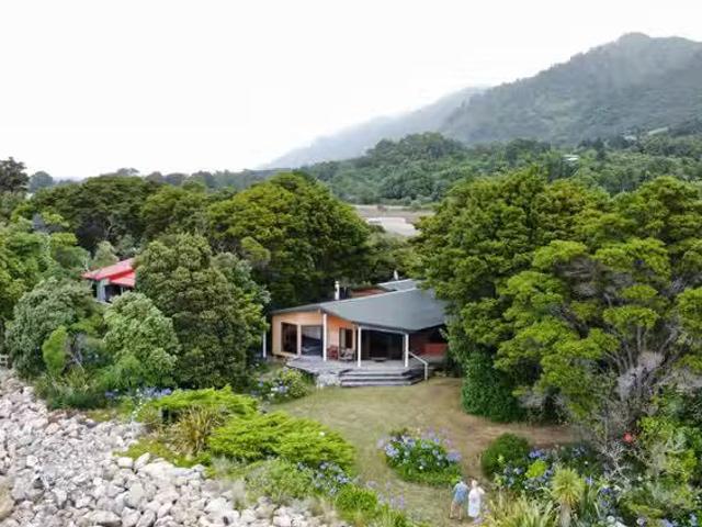 House for rent in Tasman