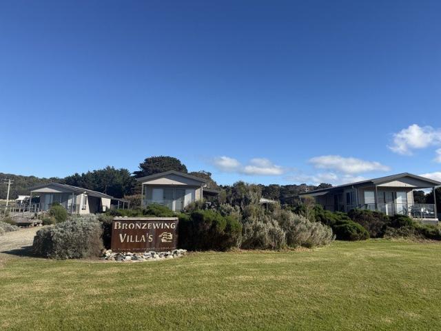 Flat for sale in Naracoopa, Tasmania