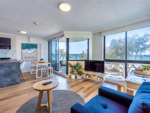 Apartment for sale in Surfers Paradise, Gold Coast City