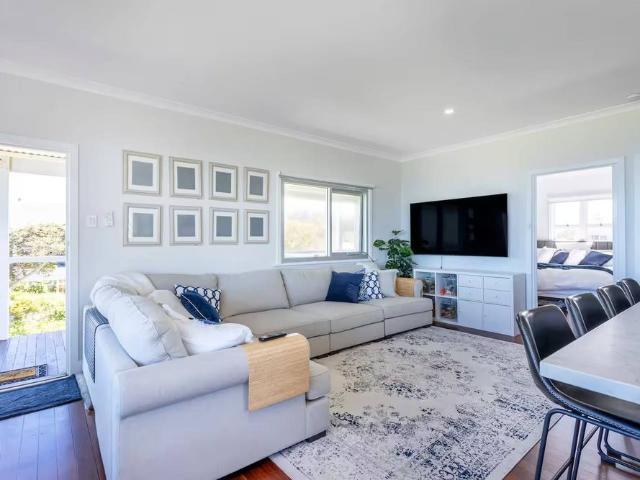 House for rent in Ledge Point