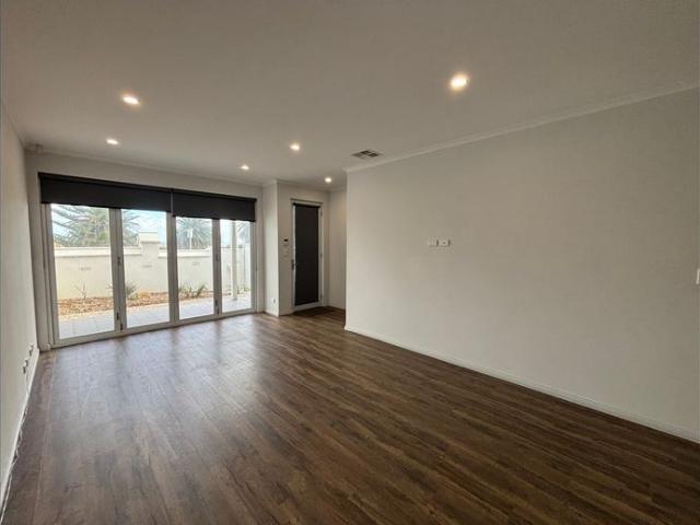 Townhouse for rent in Horseshoe Creek, South Australia