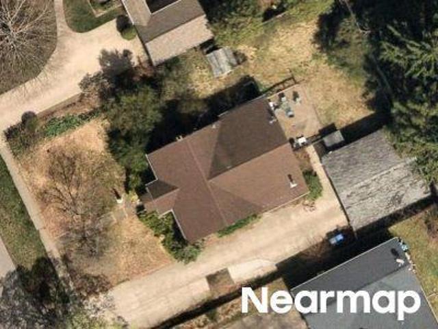 House for sale in Erie