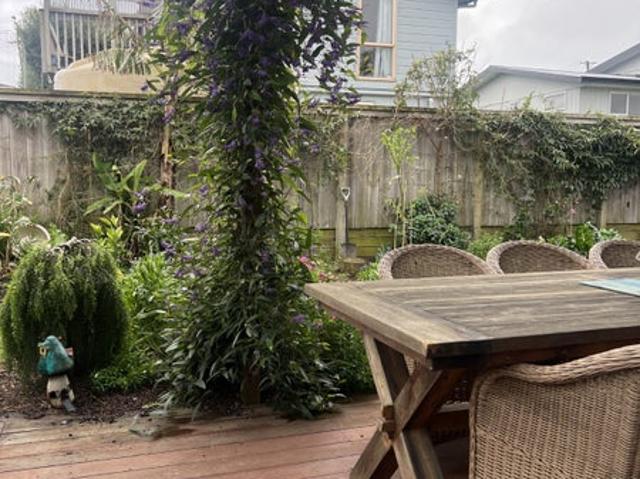 Apartment for rent in Awhitu, Oroua County
