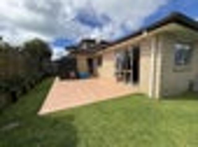 Apartment for rent in Awhitu, Oroua County