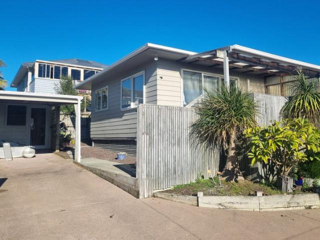 House for rent in Awhitu, Oroua County