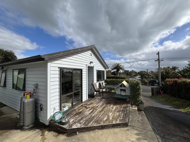 House for rent in Awhitu, Oroua County