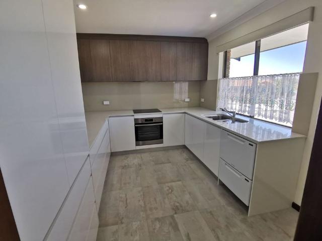 Apartment for rent in Rockingham, Queensland