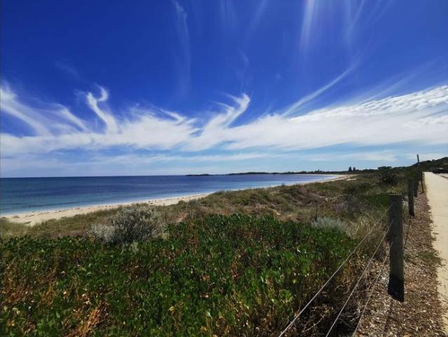 Apartment for rent in Rockingham, Queensland