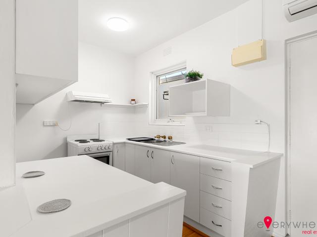 Apartment for sale in Parkdale, Melbourne