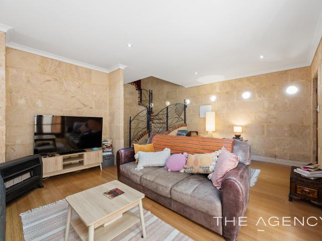 Townhouse for sale in Safety Bay, Western Australia