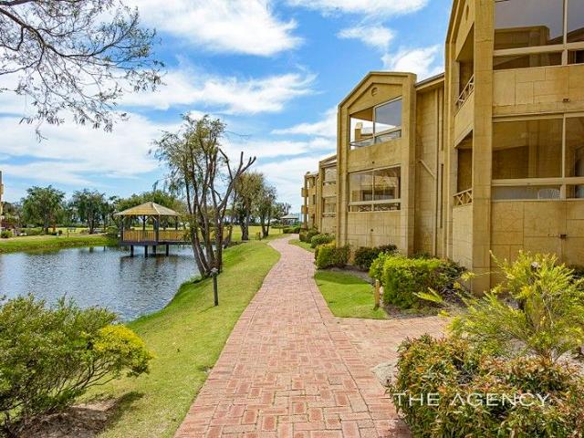 Apartment for sale in Broadwater, Western Australia