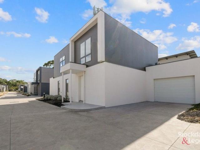 Townhouse for sale in Rhyll, Victoria