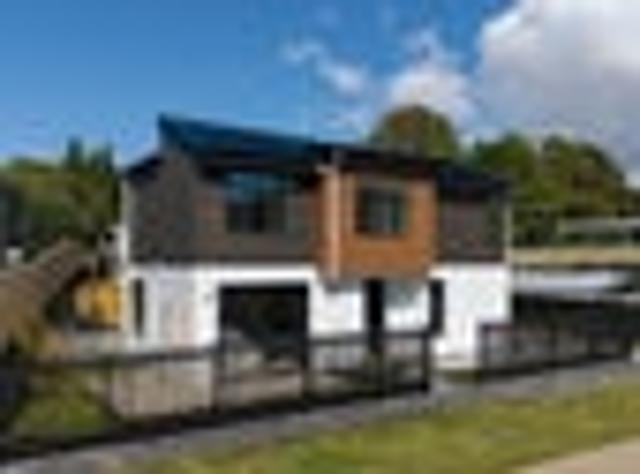 Townhouse for sale in Whangaparaoa