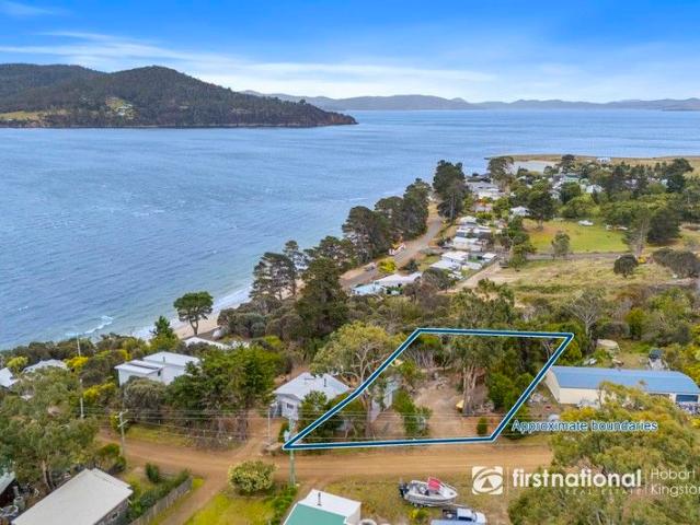 Land for sale in Dennes Point, Tasmania