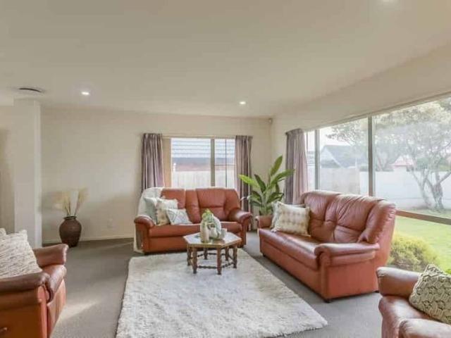 House for rent in Waikanae Beach, Wellington