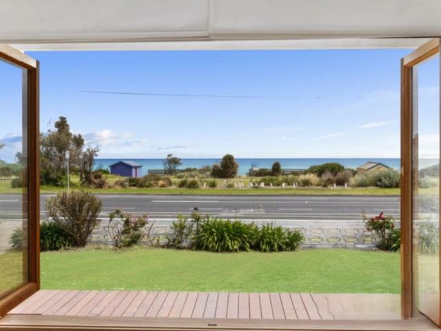 House for rent in Safety Beach, Victoria