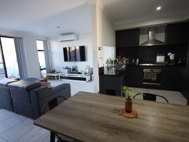 Townhouse for rent in Spearwood, Western Australia