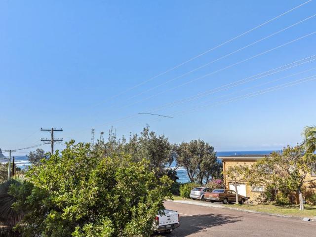 House for rent in Forresters Beach, New South Wales