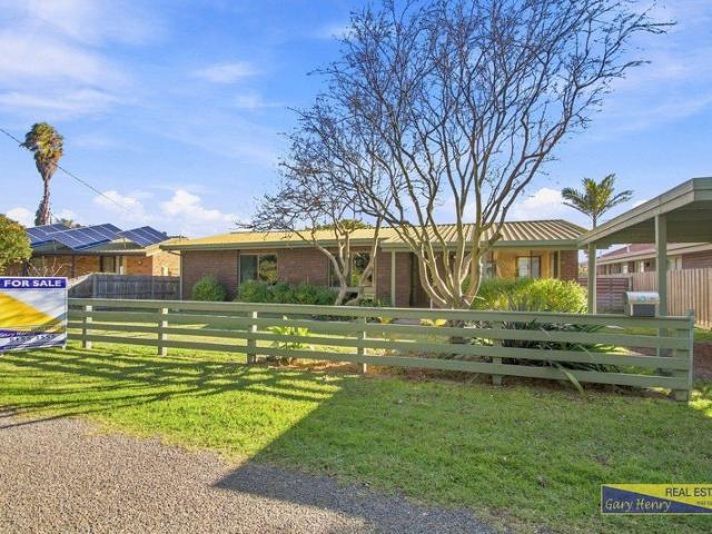 House for sale in Lakes Entrance, Victoria