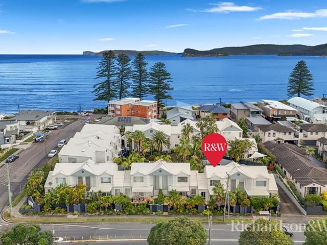 Townhouse for sale in Umina Beach, New South Wales