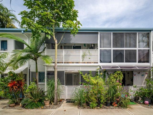 Apartment for rent in Yorkeys Knob, Queensland