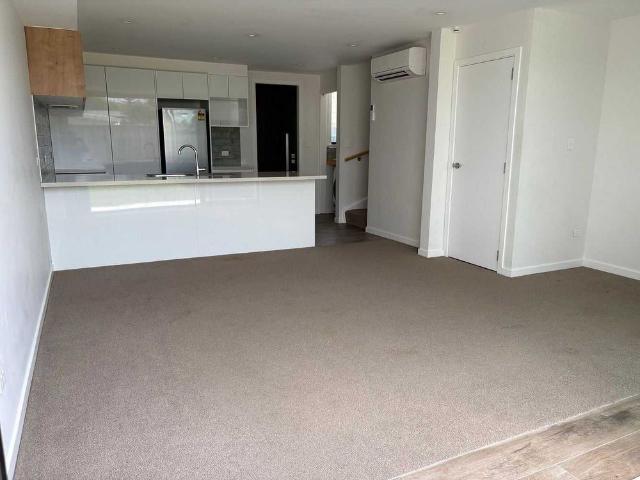 Townhouse for rent in Tītahi Bay, Porirua