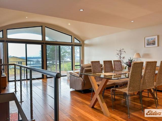 Townhouse for rent in Long Beach, New South Wales