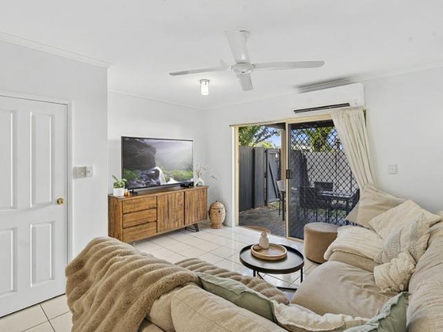 Townhouse for sale in Yorkeys Knob, Queensland