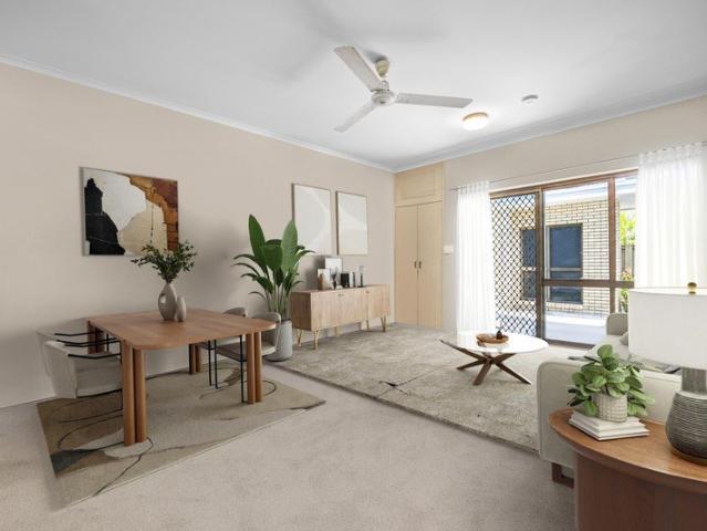 Apartment for sale in Holloways Beach, Cairns