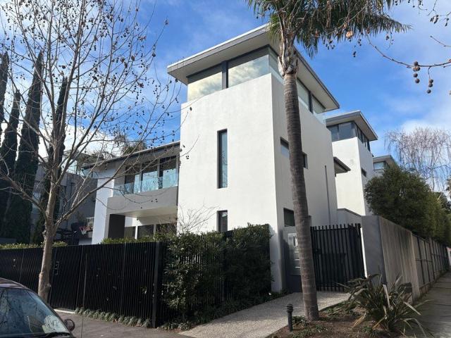 Townhouse for rent in Camerons Creek, Victoria