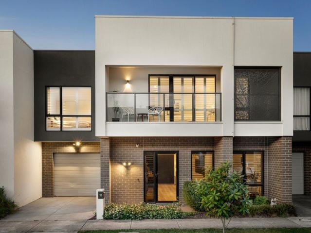 Townhouse for rent in Cheltenham, Melbourne