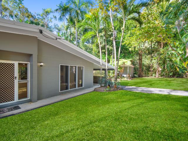House for sale in Kewarra Beach, Queensland