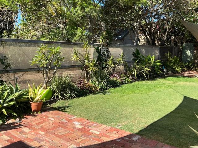 House for sale in Broadwater, Western Australia