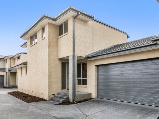Townhouse for rent in Camerons Creek, Victoria
